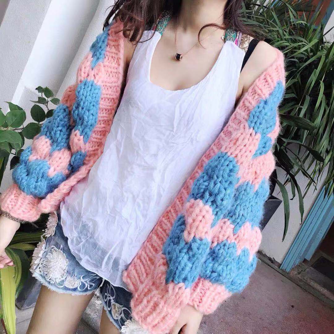 Contrast Wave Pattern Hand-Woven Lantern Sleeve Cardigan